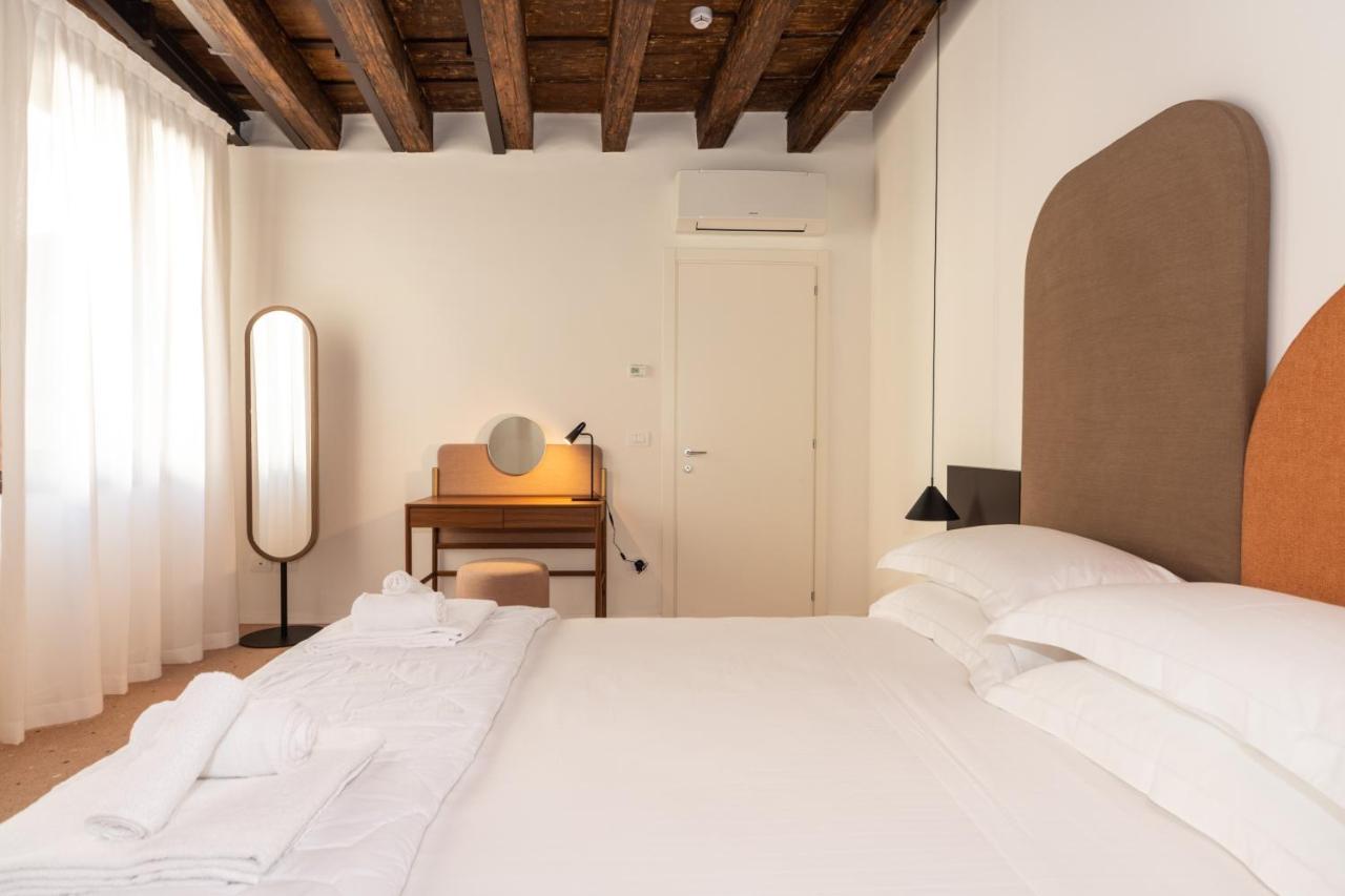 Palazzo Miracoli Apartments Venice Exterior photo