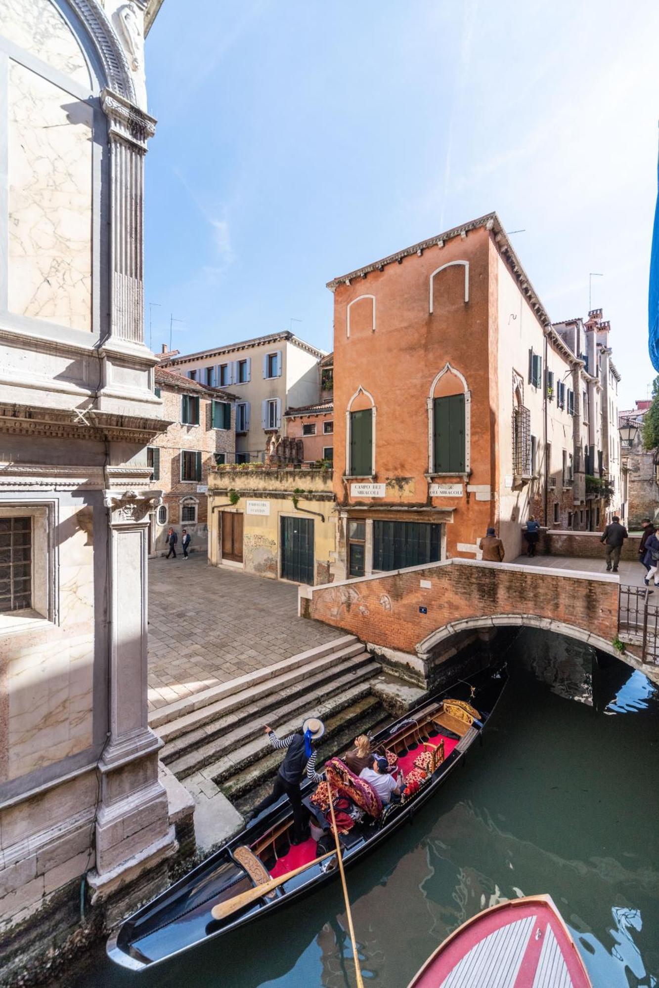 Palazzo Miracoli Apartments Venice Exterior photo